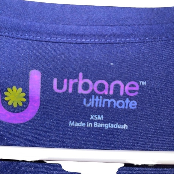 NWT Urbane Scrub Top Size XSM - Picture 6 of 8